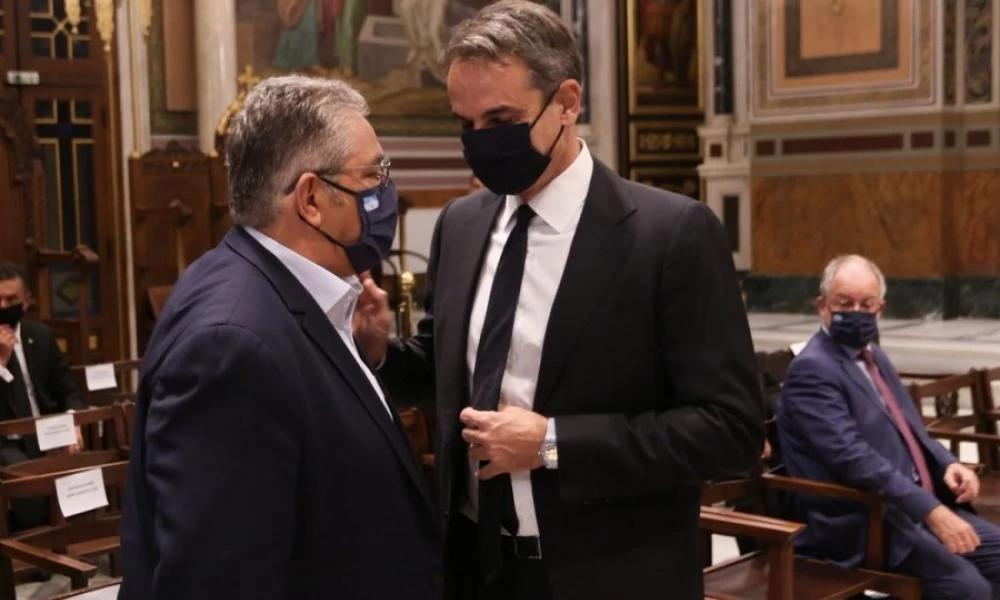 Κηδεία Μίκη Θεοδωράκη: Μαλλιά κουβάρια Μητσοτάκης–Κουτσούμπας-"Εσύ τους έφερες εδώ να με βρίζουν;"